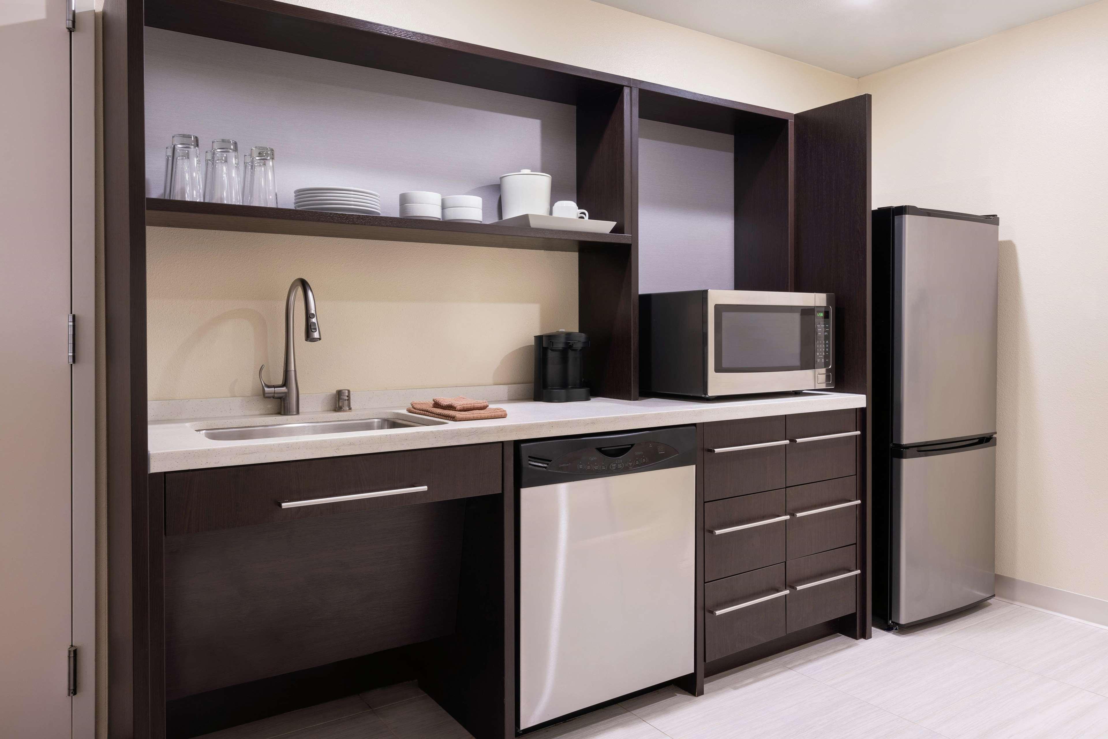 Home2 Suites By Hilton Anchorage/Midtown Экстерьер фото