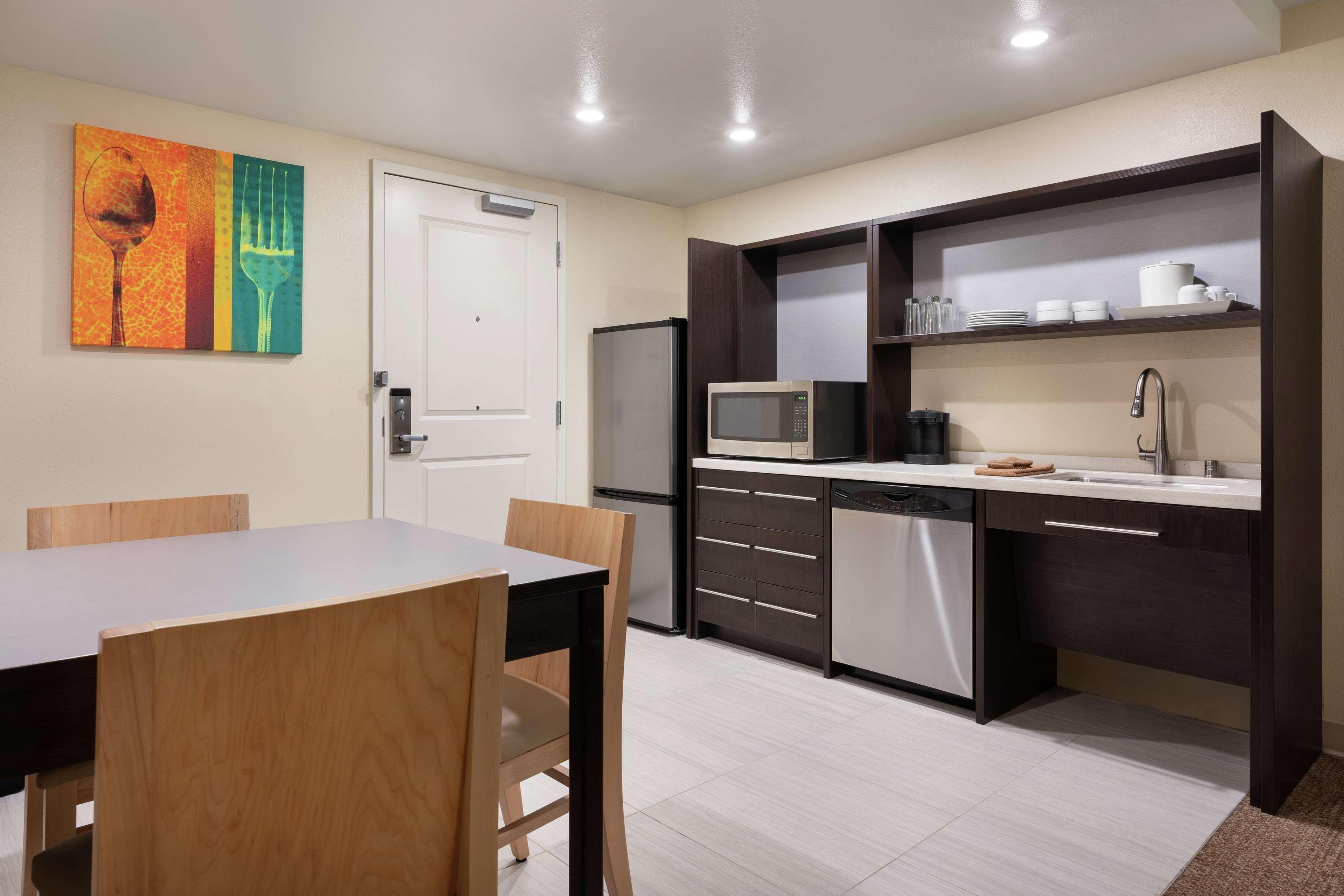 Home2 Suites By Hilton Anchorage/Midtown Экстерьер фото